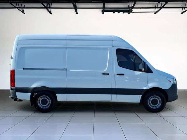 Used 2023 Mercedes-Benz Sprinter 2500 image 3