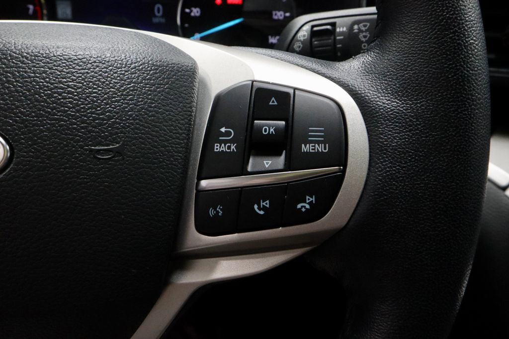 Certified 2022 Ford Explorer XLT w/ Equipment Group 202A image 30