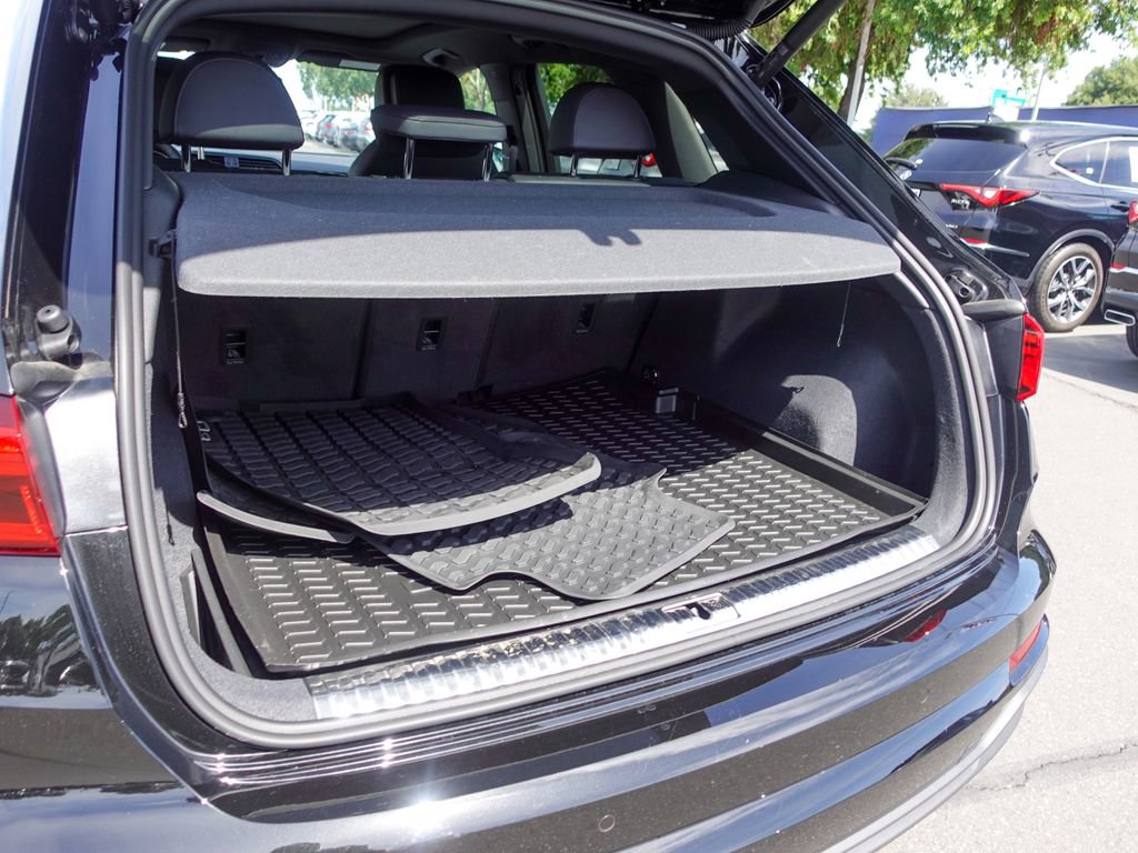 Used 2025 Audi Q3 2.0T Premium w/ Convenience Plus Package image 26