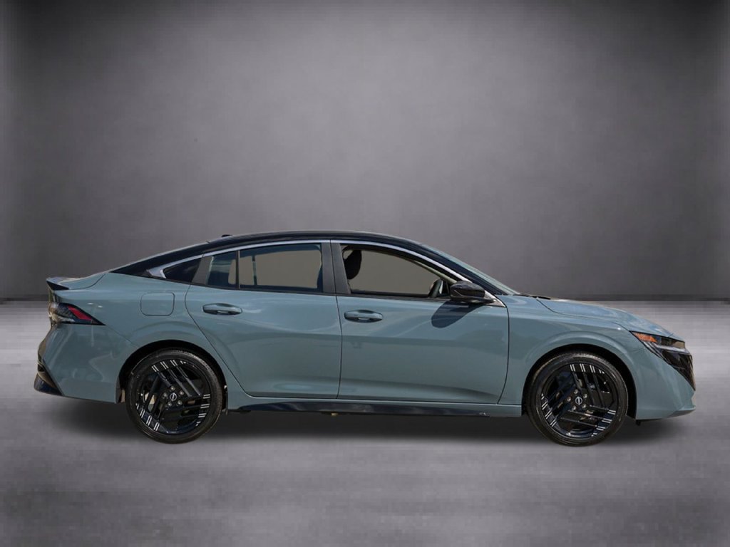 New 2027 Nissan Sentra SR FWD image 3