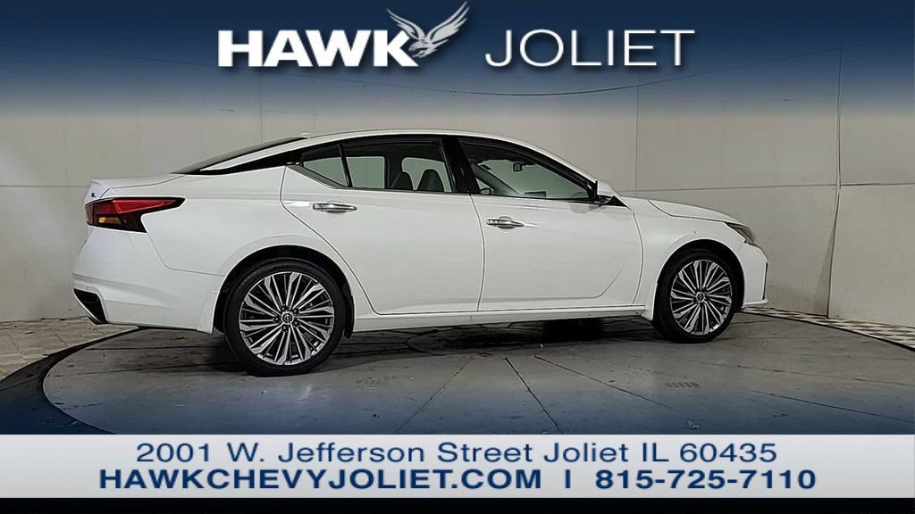 Used 2025 Nissan Altima 2.5 SL AWD/4WD image 10