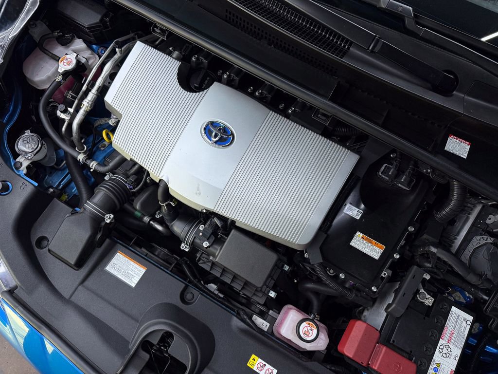 Used 2022 Toyota Prius LE image 27