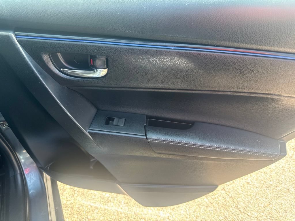 Used 2018 Toyota Corolla XSE FWD image 30