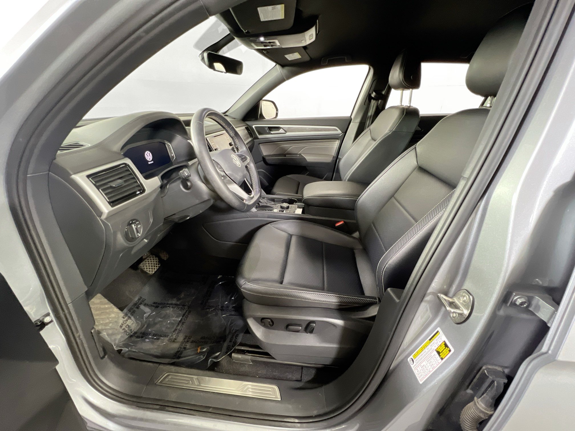 Used 2023 Volkswagen Atlas Cross Sport SE AWD/4WD image 20
