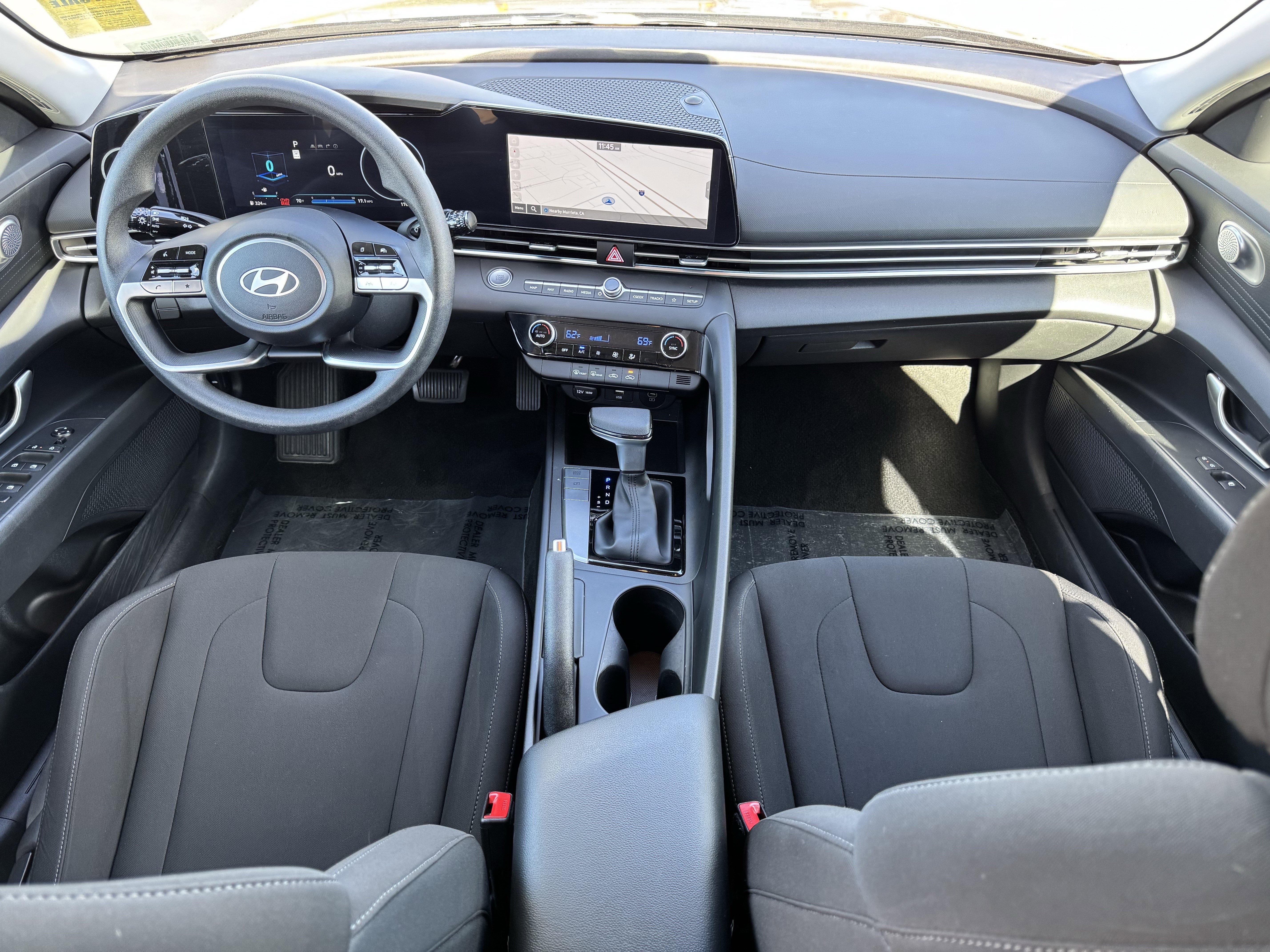 Used 2024 Hyundai Elantra SEL image 31