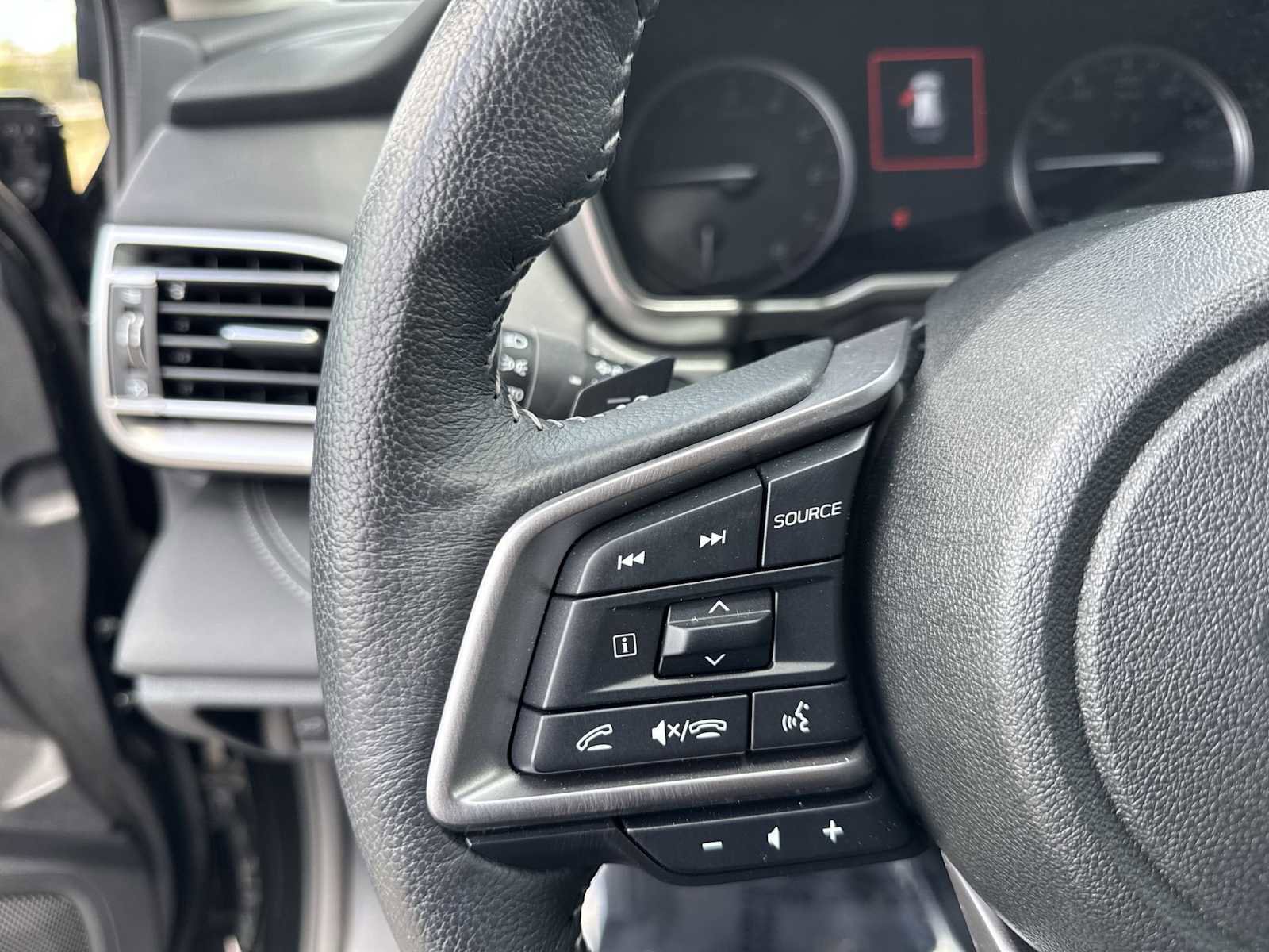 Used 2023 Subaru Outback Limited image 23