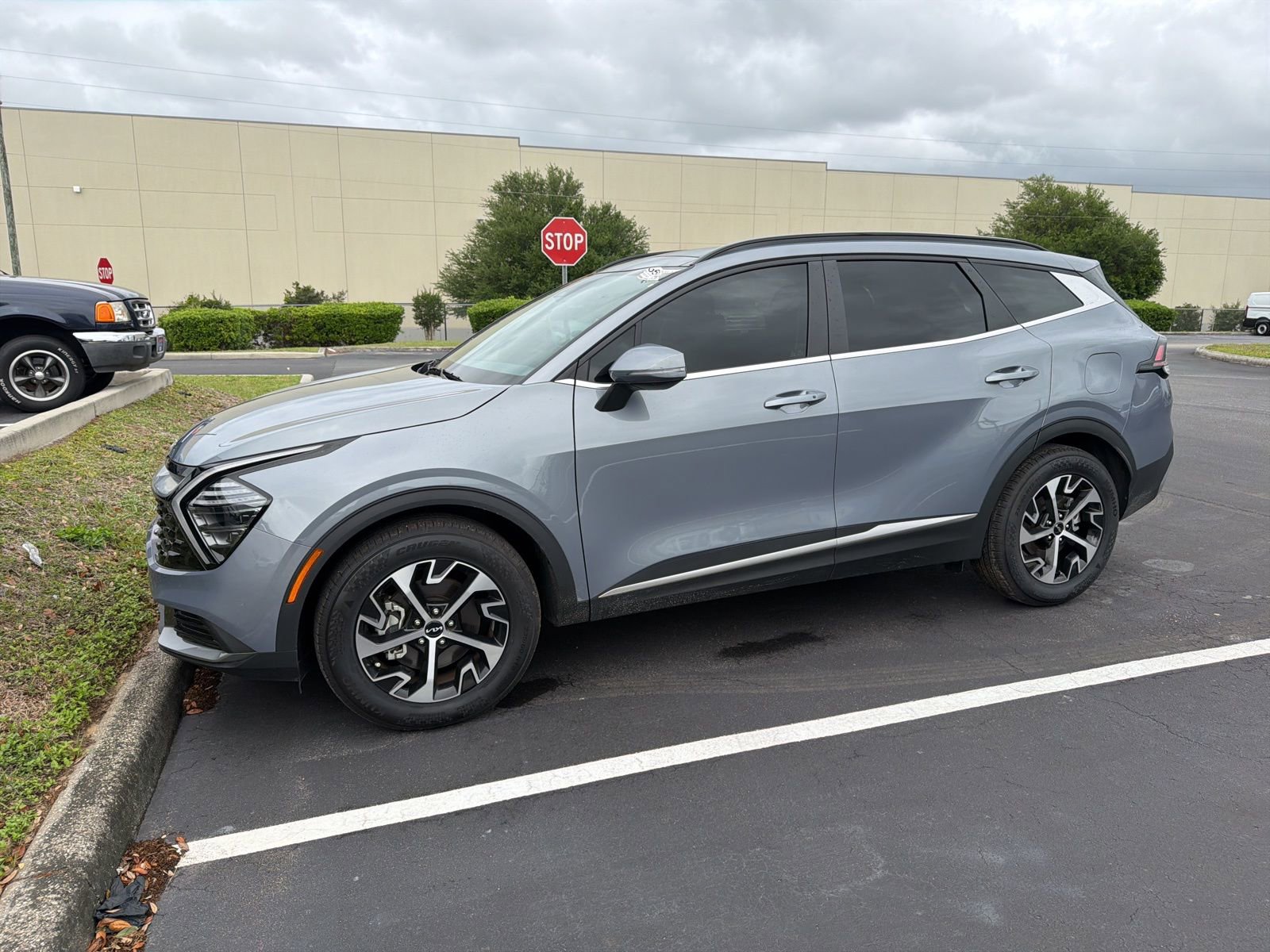 Used 2025 Kia Sportage EX w/ Premium Package image 10