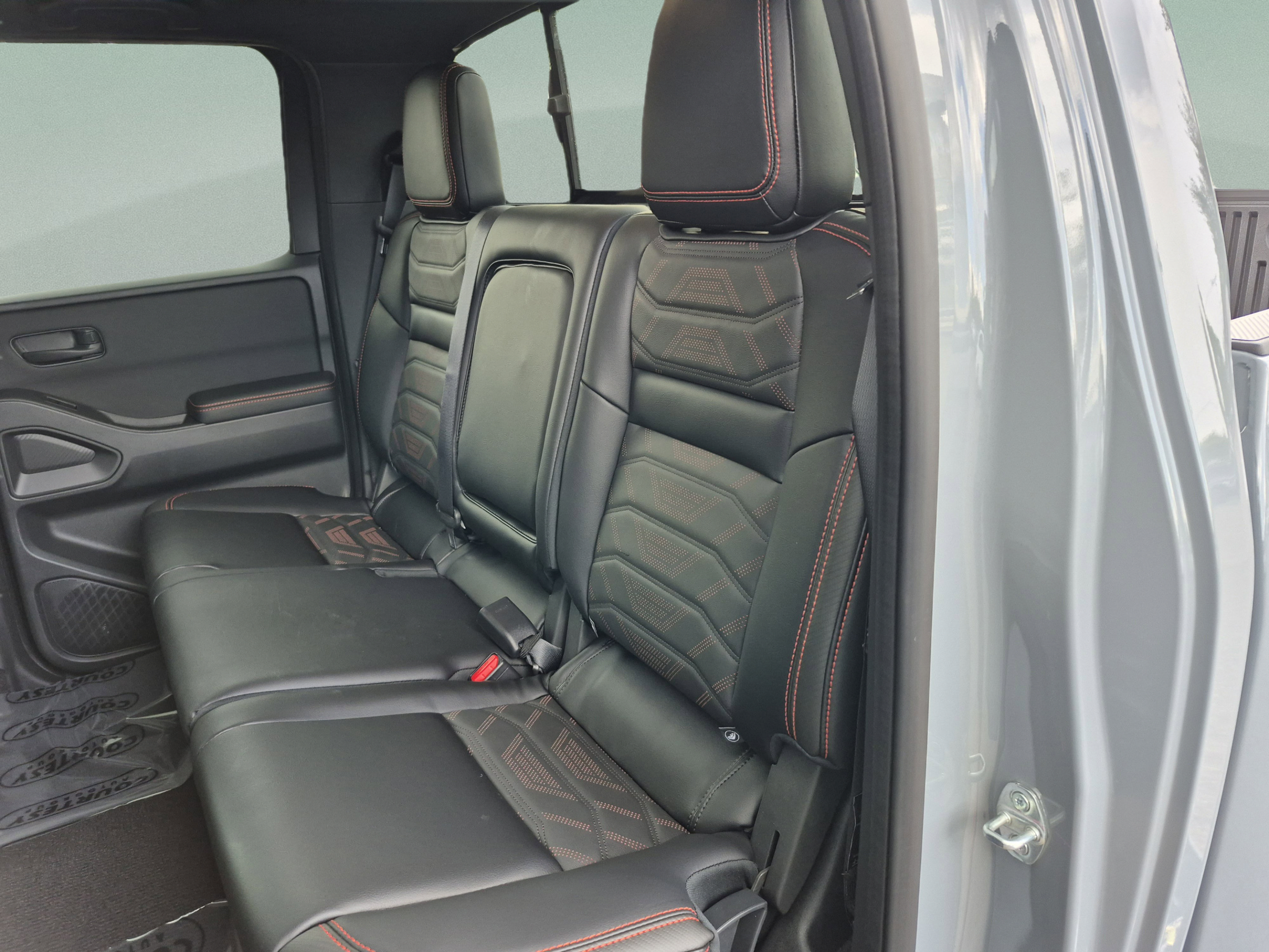 New 2026 Nissan Frontier PRO-4X w/ Pro Premium Package AWD/4WD image 17