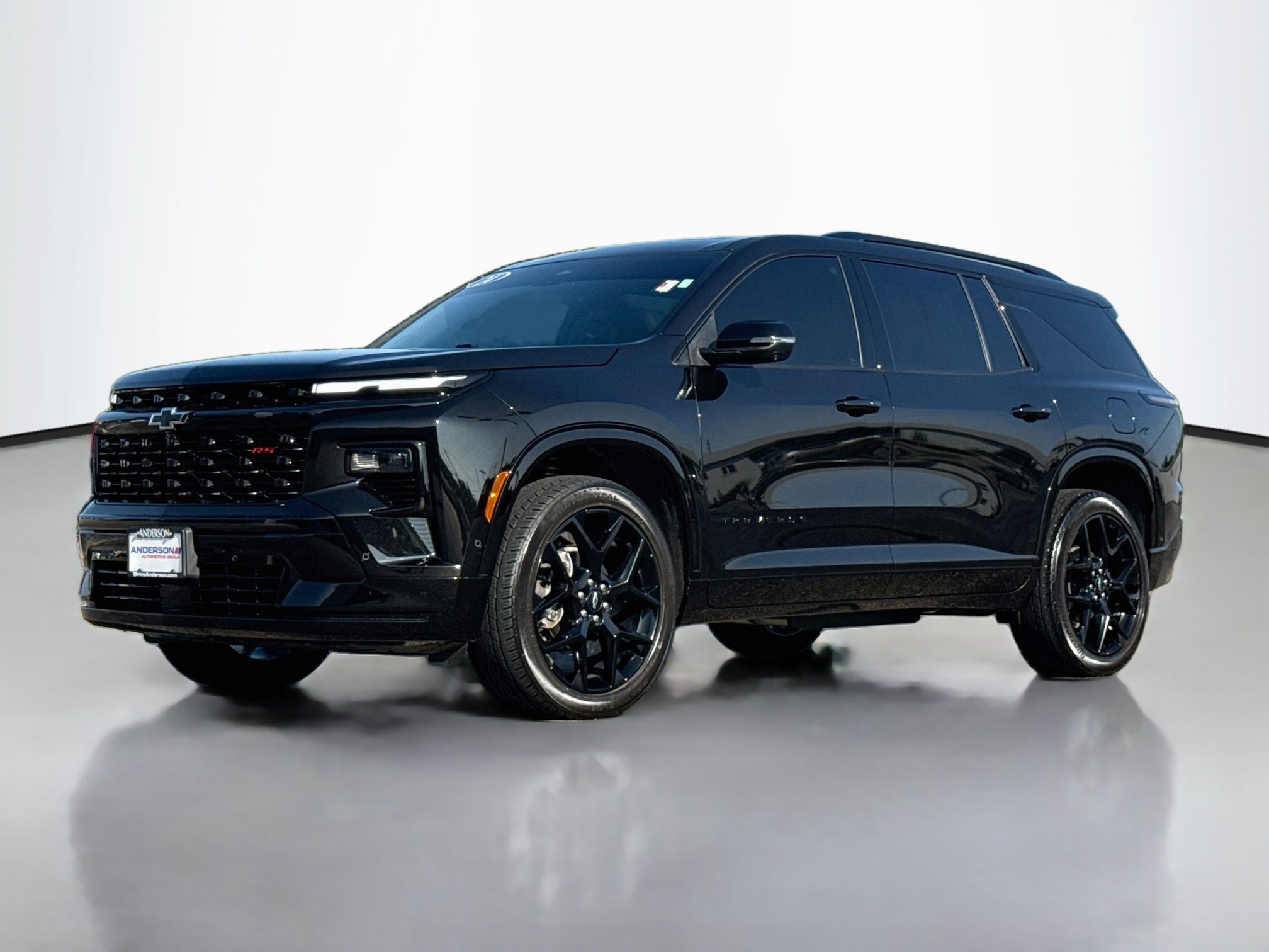 Used 2024 Chevrolet Traverse RS w/ LPO, Floor Liner Package AWD/4WD image 3