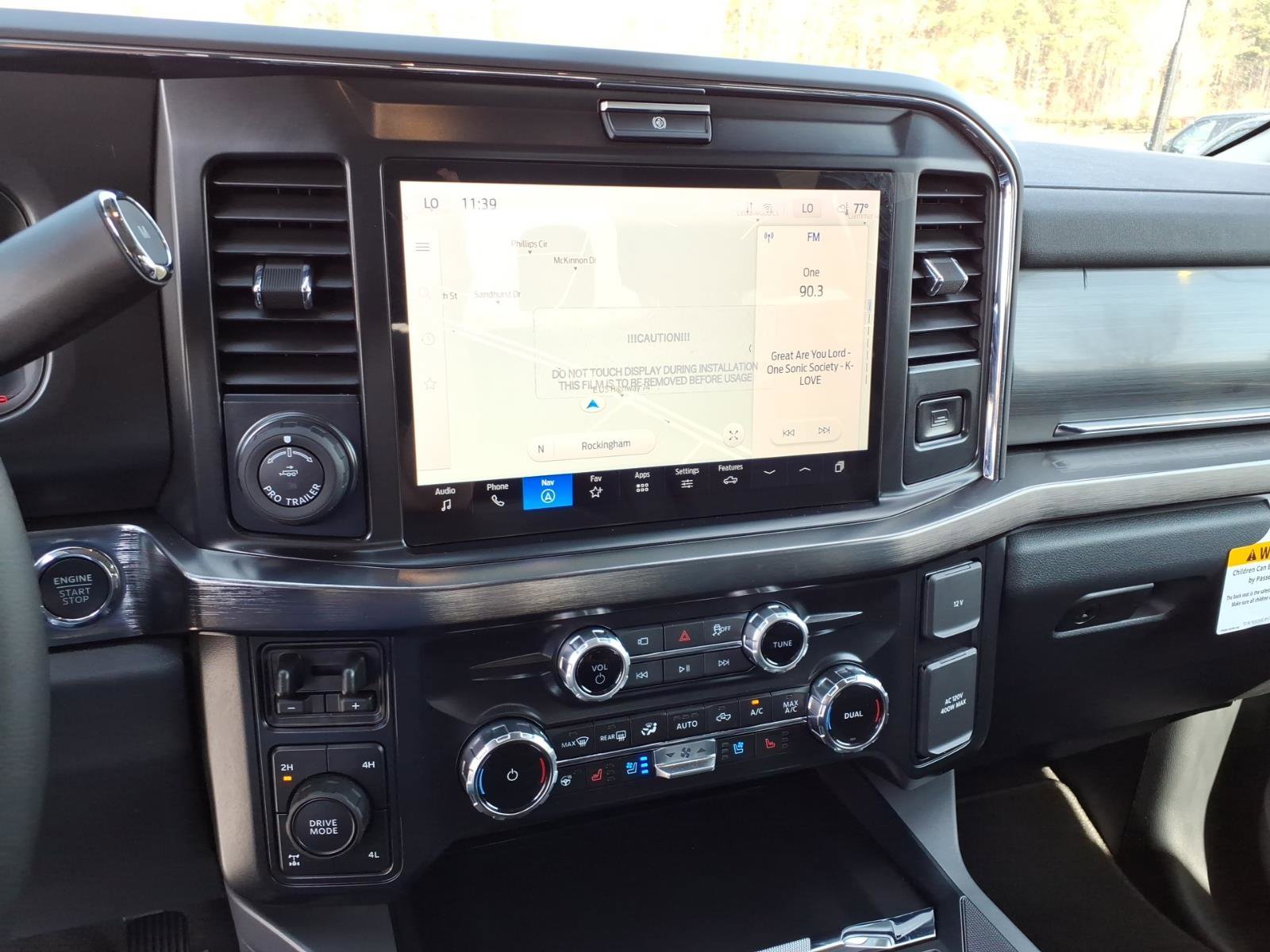 New 2026 Ford F250 Lariat w/ Black Appearance Package image 37