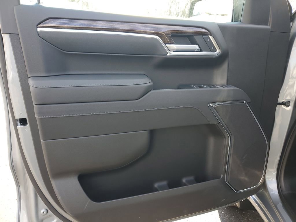 New 2026 GMC Sierra 1500 Elevation image 12