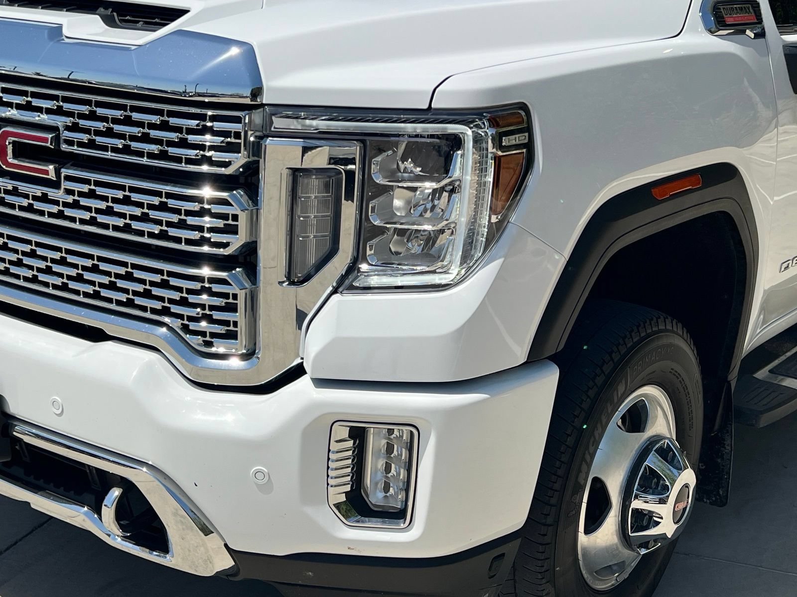 Used 2022 GMC Sierra 3500 Denali w/ Denali Ultimate Package AWD/4WD image 4