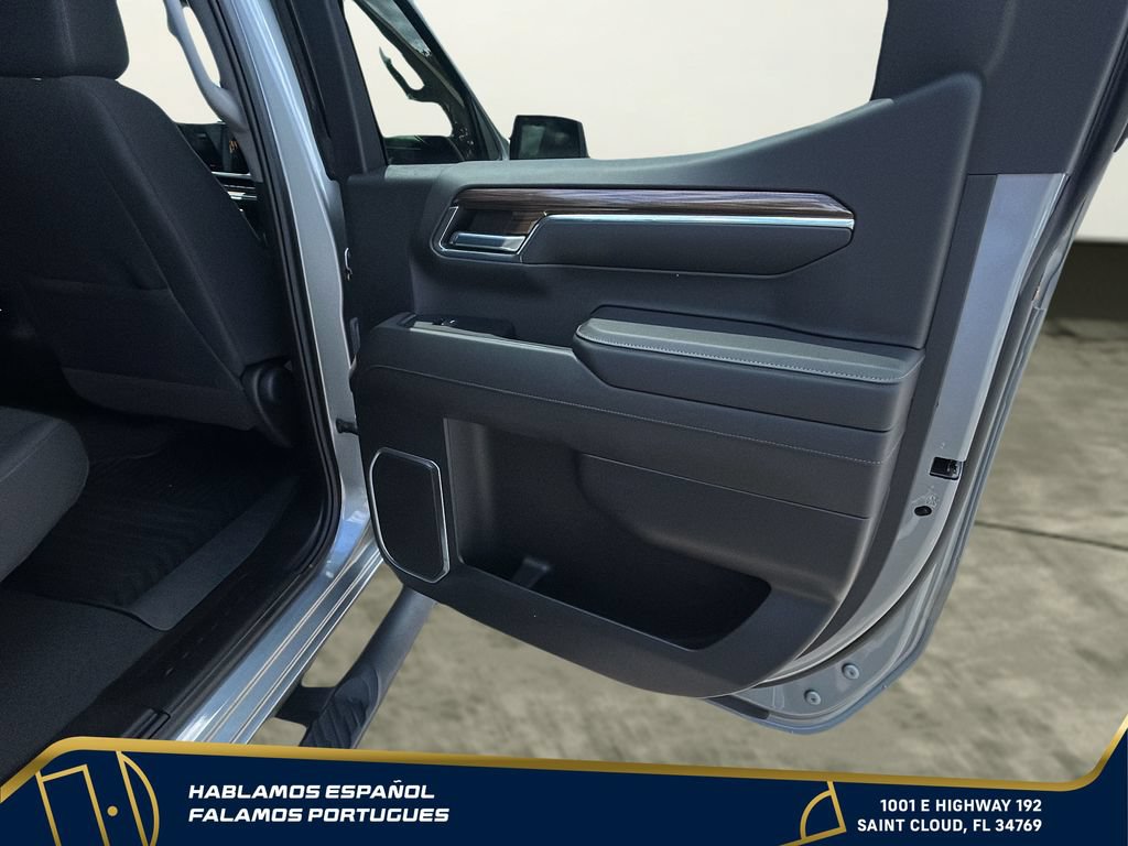 Used 2024 Chevrolet Silverado 1500 RST AWD/4WD image 33