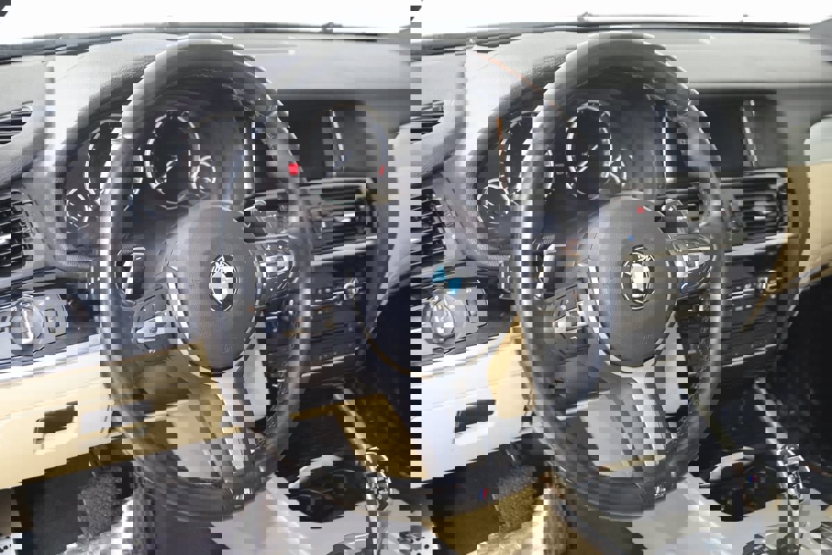 Used 2018 BMW X4 M40i image 6