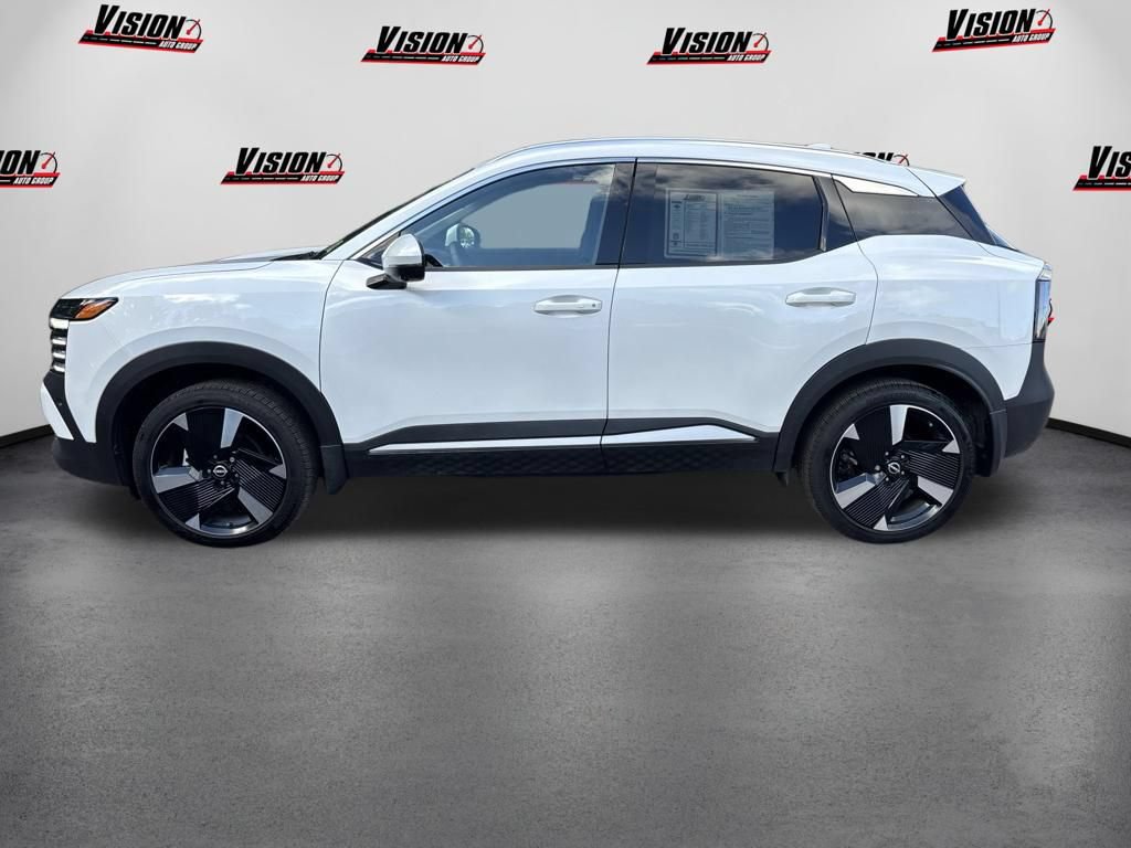 Certified 2025 Nissan Kicks SR AWD/4WD image 8