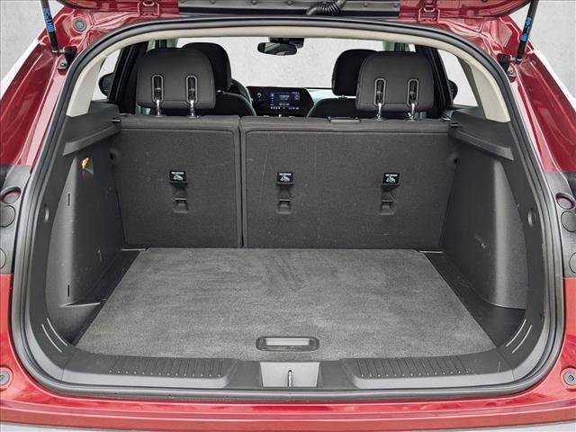 Used 2025 Chevrolet Trax LS w/ LS Convenience Package image 16