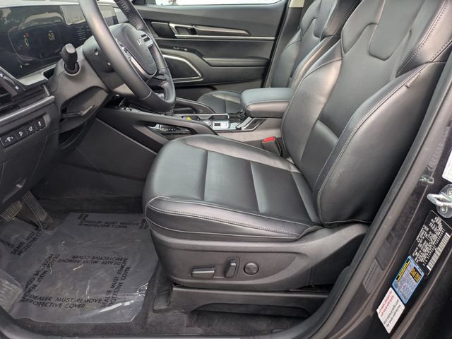 Used 2025 Kia Telluride S AWD/4WD image 14