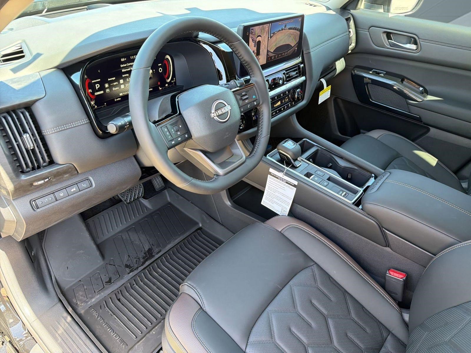 New 2026 Nissan Pathfinder Platinum image 4