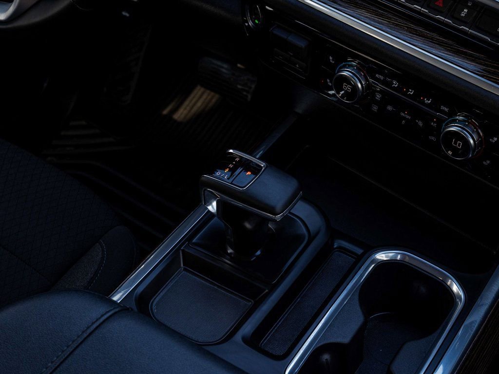 Used 2025 GMC Sierra 1500 Elevation w/ Preferred Package image 26