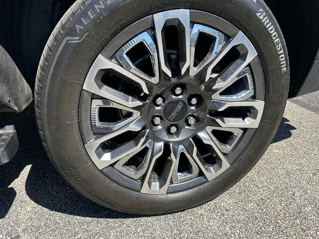 Used 2023 GMC Yukon XL Denali Ultimate image 21