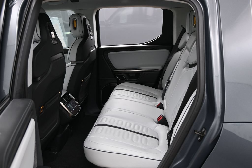 Used 2022 Rivian R1T Adventure AWD/4WD image 30