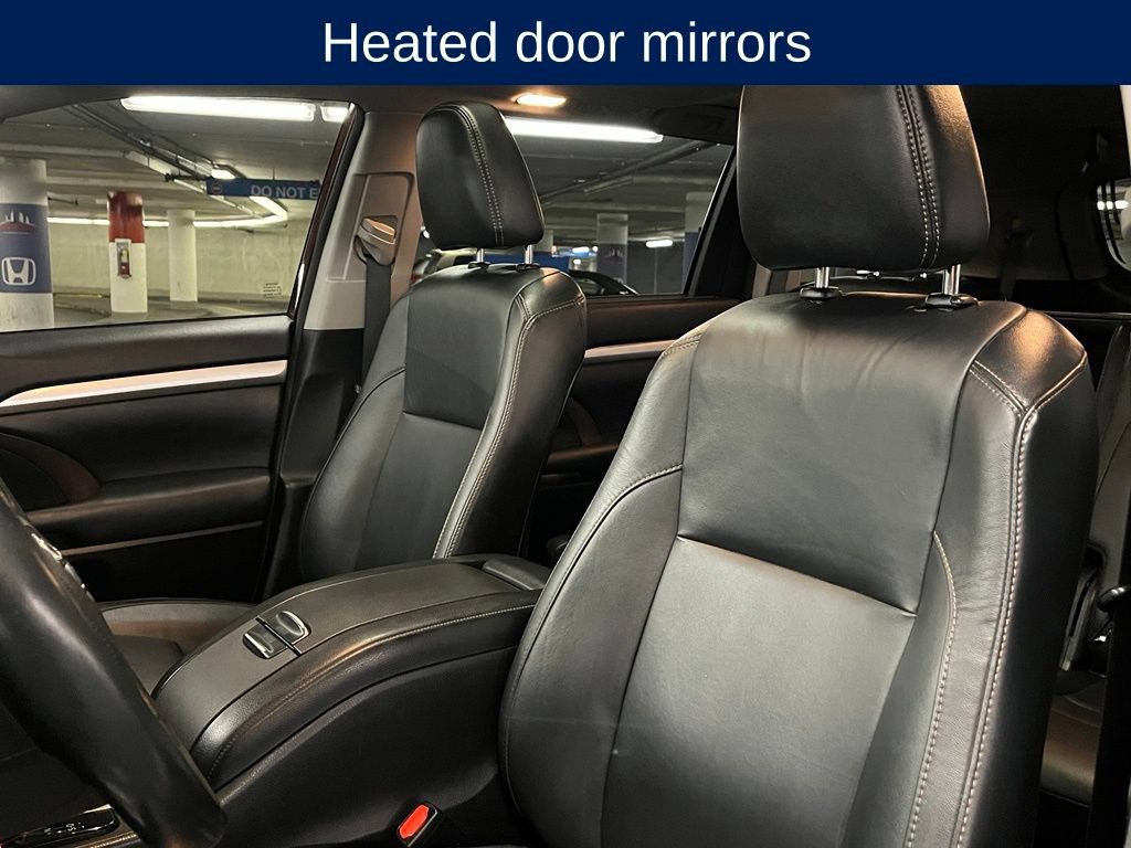 Used 2018 Toyota Highlander XLE AWD/4WD image 19