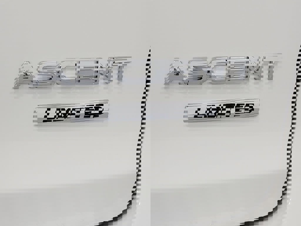 New 2026 Subaru Ascent Limited image 6