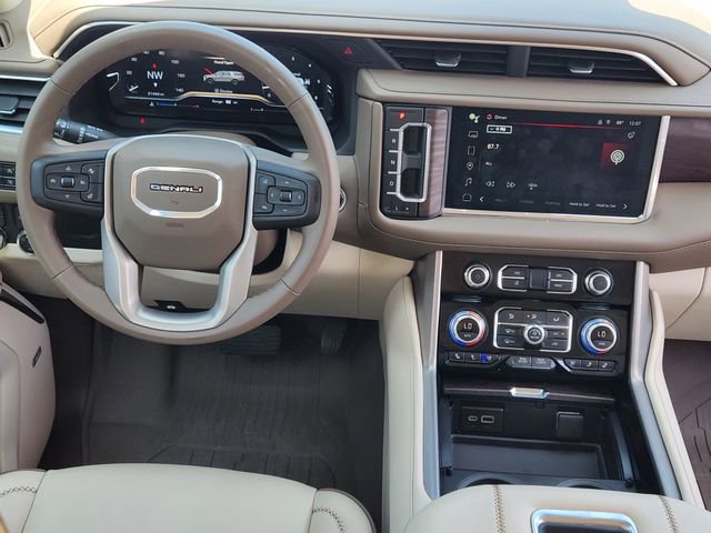 Used 2023 GMC Yukon Denali w/ LPO, Floor Liner Package AWD/4WD image 27