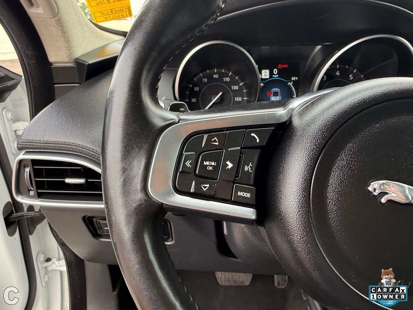 Used 2020 Jaguar F-PACE Prestige image 29