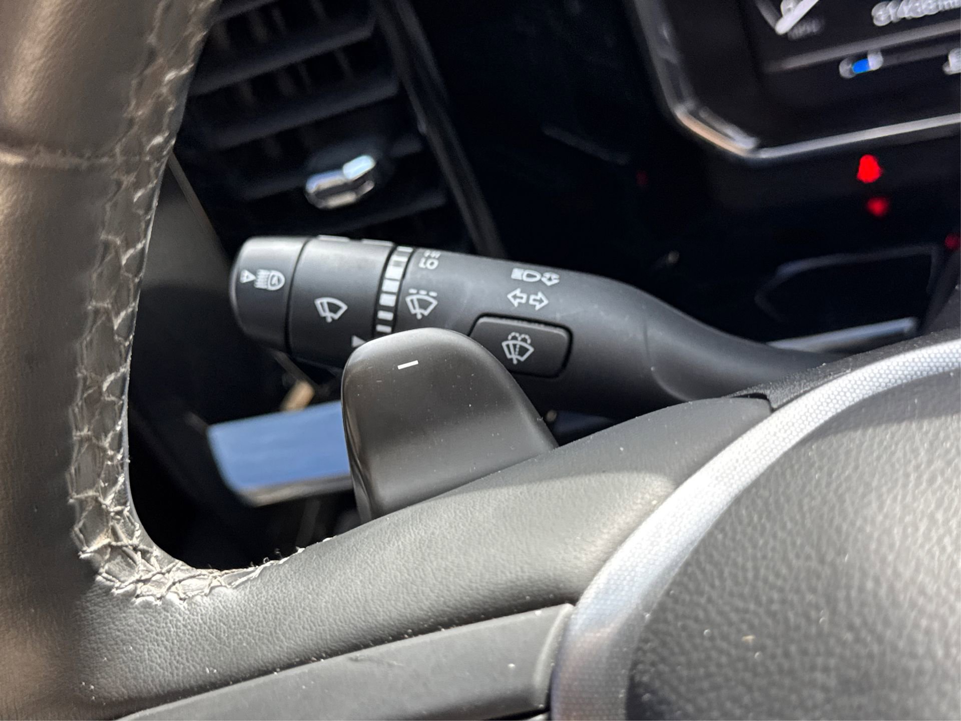 Used 2023 GMC Sierra 1500 SLT w/ SLT Premium Package image 34