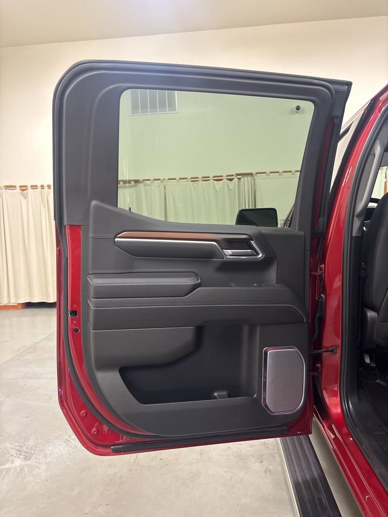 Used 2024 GMC Sierra 1500 Denali w/ Technology Package AWD/4WD image 24