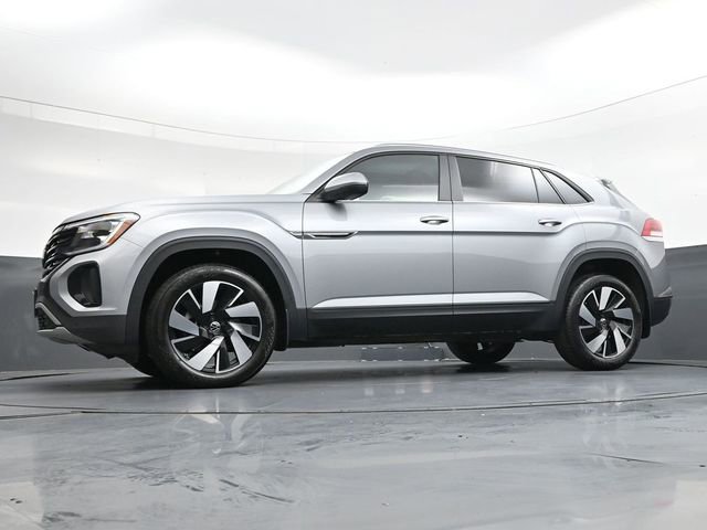 Used 2024 Volkswagen Atlas Cross Sport SE image 37