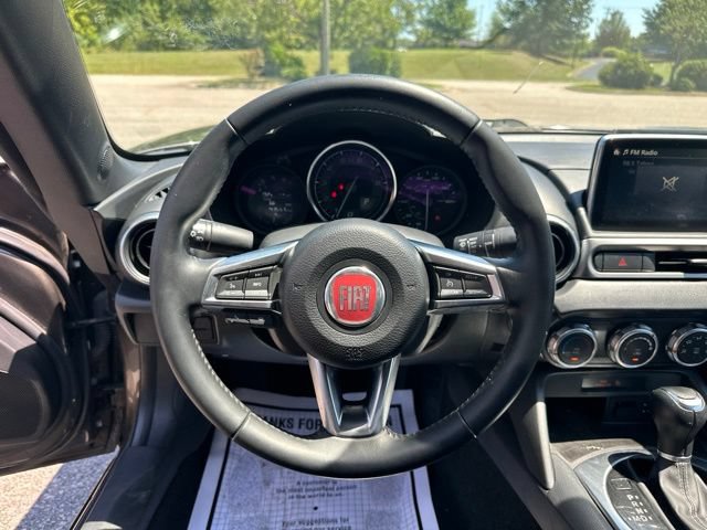 Used 2017 FIAT 124 Spider Classica RWD image 10