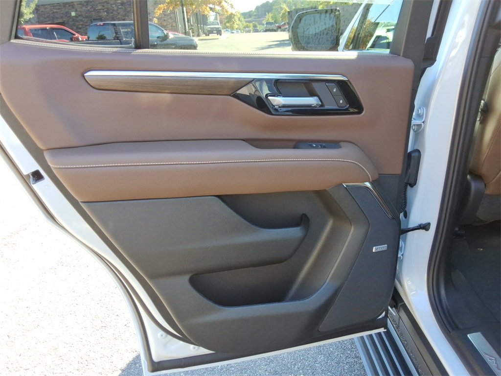 New 2026 Chevrolet Tahoe High Country image 18