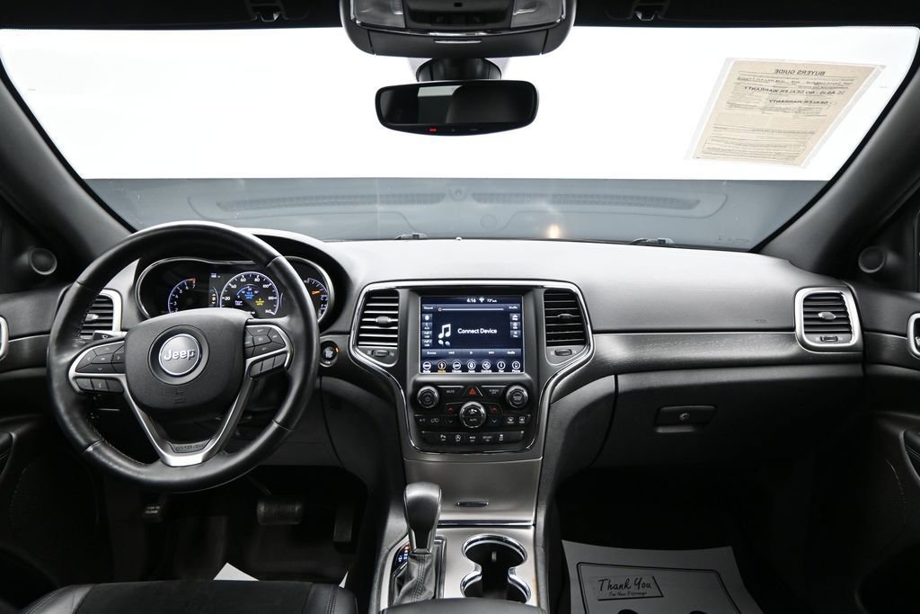 Used 2018 Jeep Grand Cherokee Altitude AWD/4WD image 12