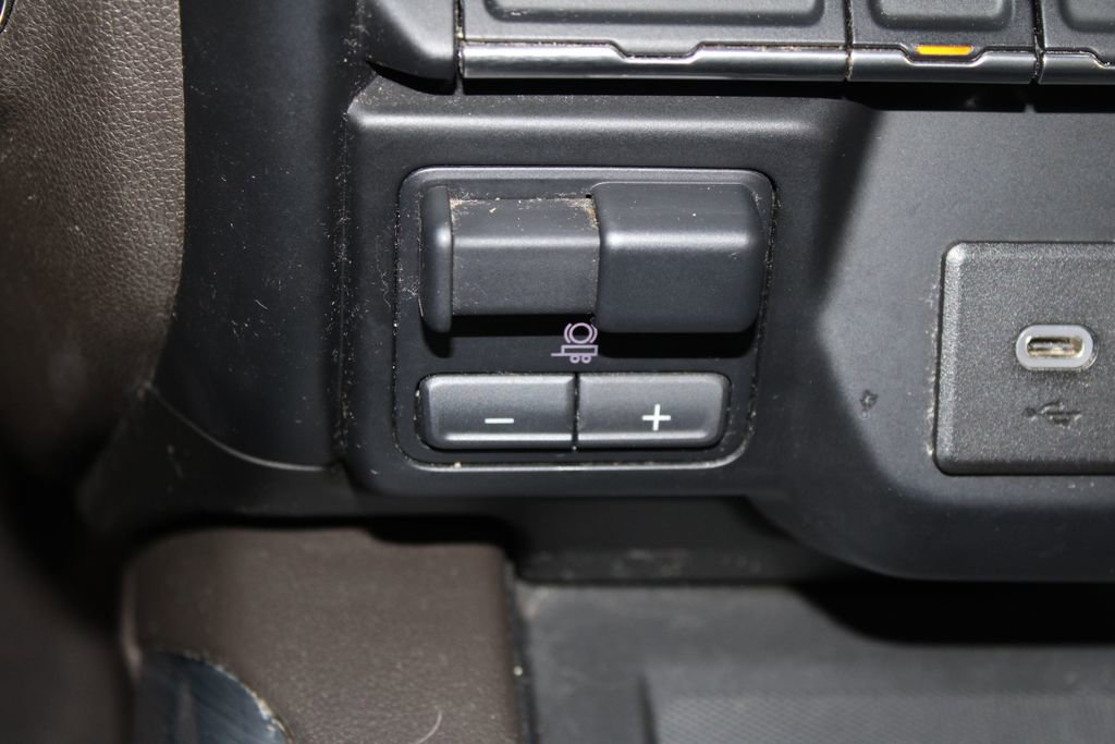 Used 2020 GMC Sierra 1500 SLT w/ SLT Premium Package image 46