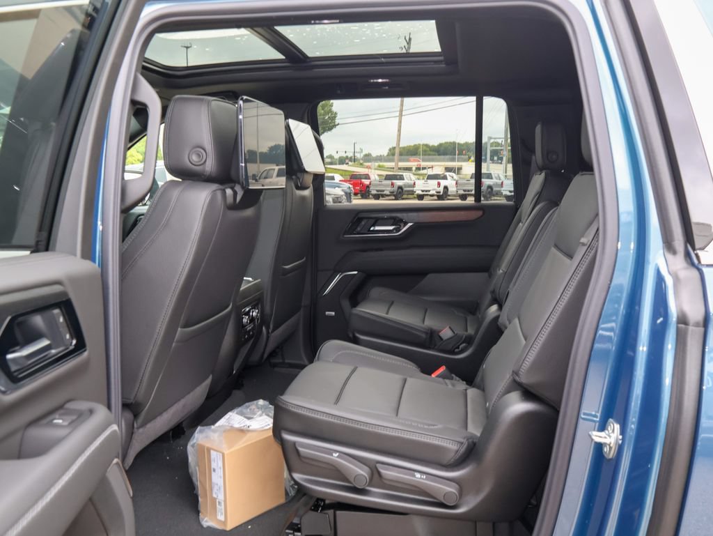 New 2026 GMC Yukon XL Denali w/ Denali Reserve Package AWD/4WD image 15