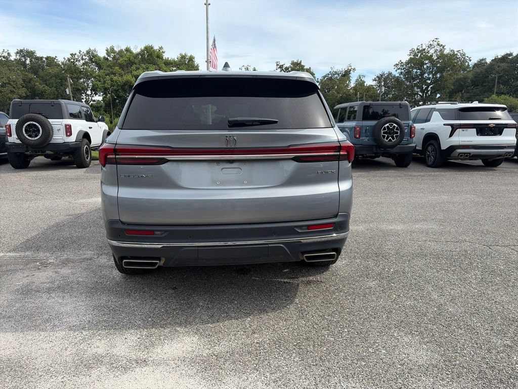 Used 2025 Buick Enclave Preferred FWD image 7