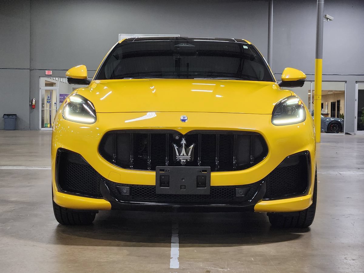 Used 2023 Maserati Grecale Trofeo AWD/4WD image 2