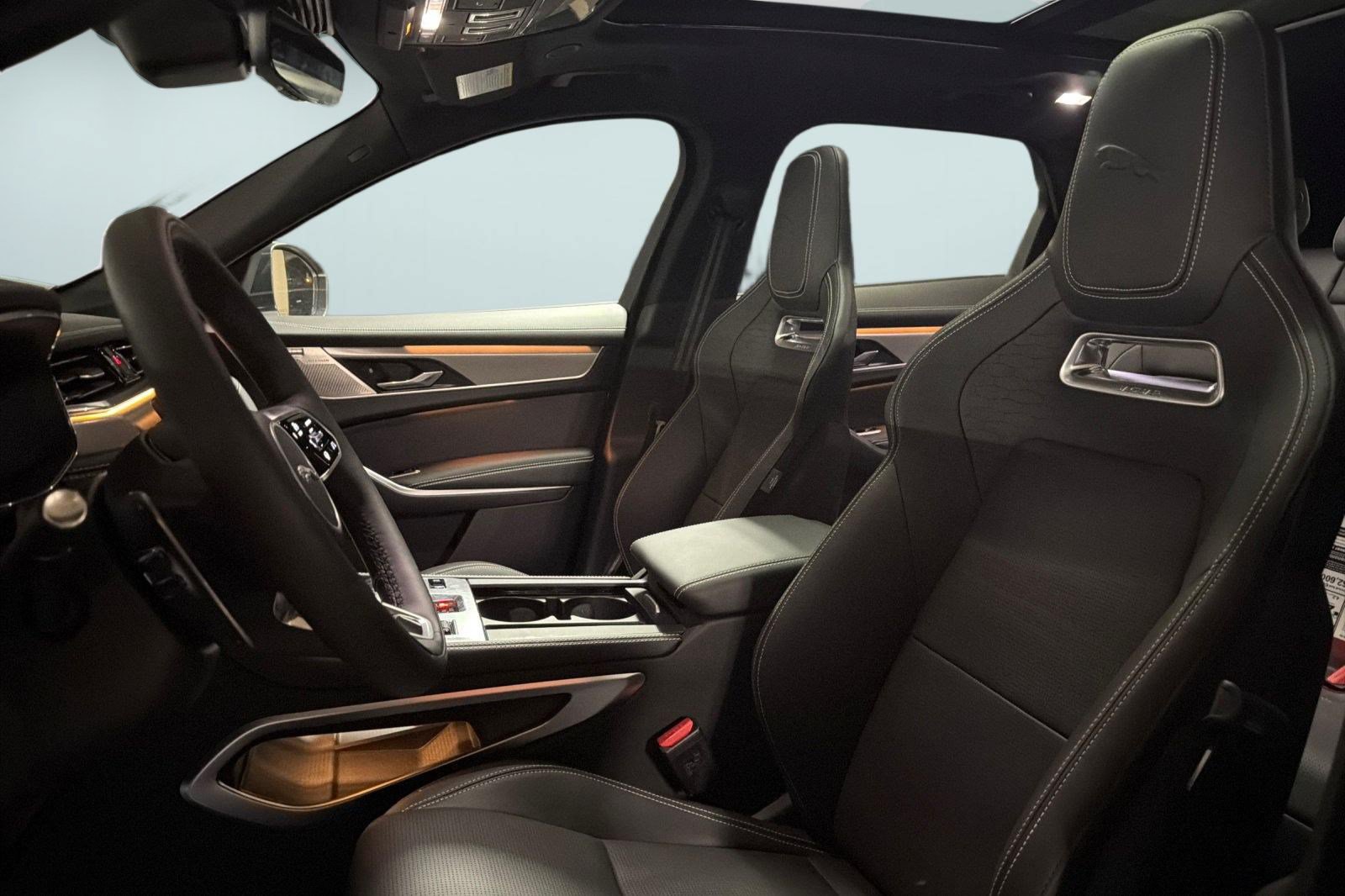 New 2026 Jaguar F-PACE R-Dynamic S AWD/4WD image 5