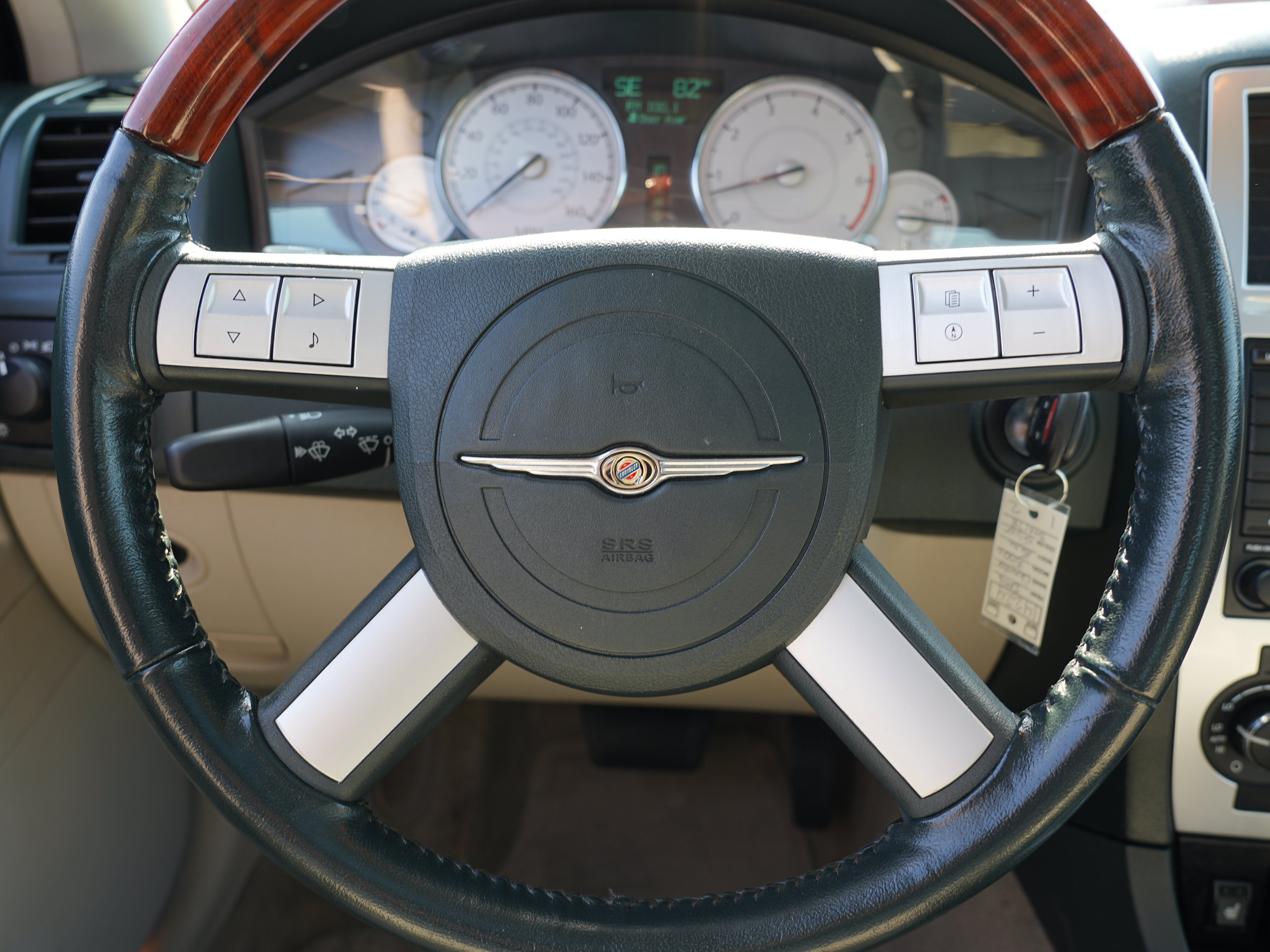 Used 2006 Chrysler 300 C w/ Navigation & Sound Group II AWD/4WD image 23