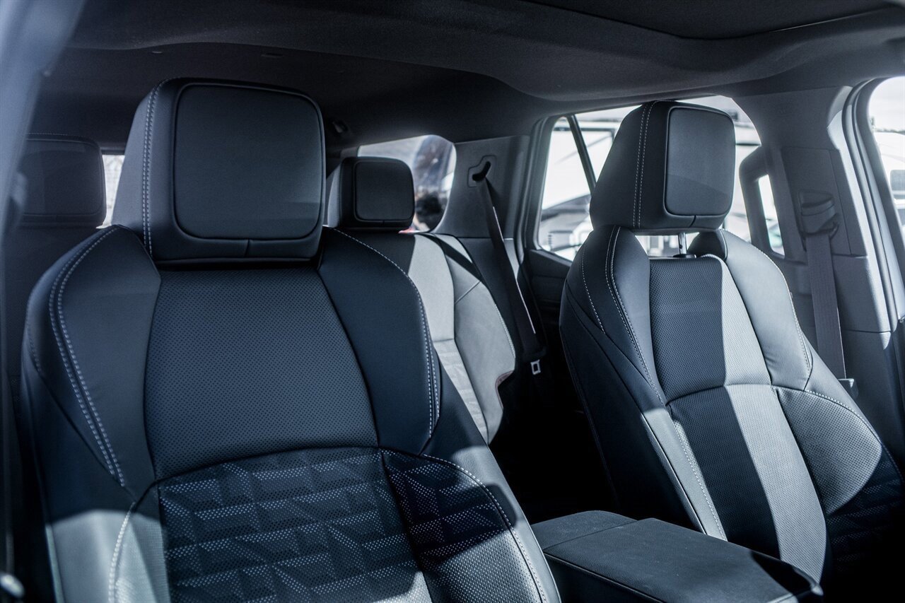 Used 2025 Toyota 4Runner TRD Off-Road Premium image 49