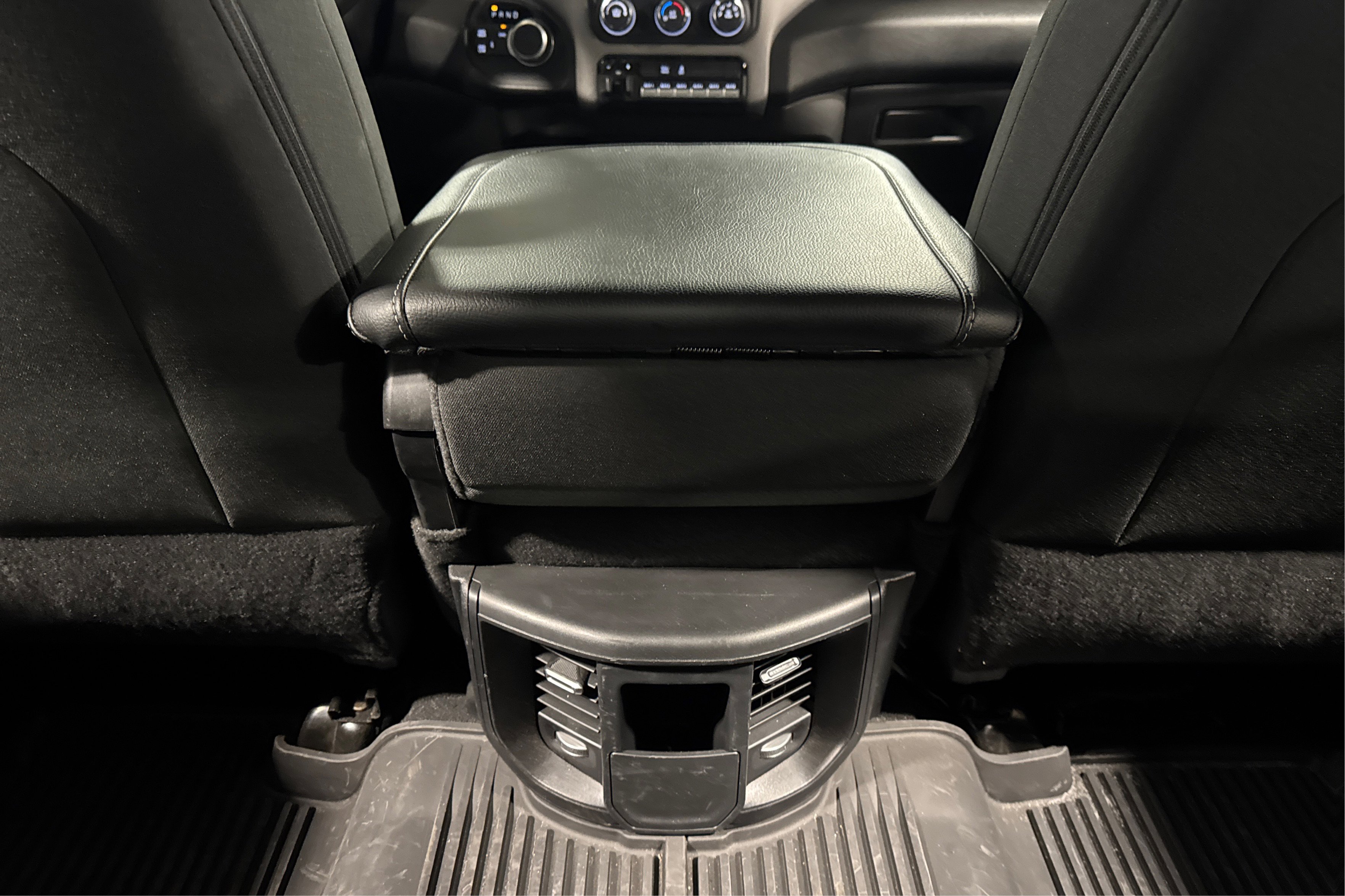 Used 2024 RAM 2500 Tradesman w/ Chrome Appearance Group image 38