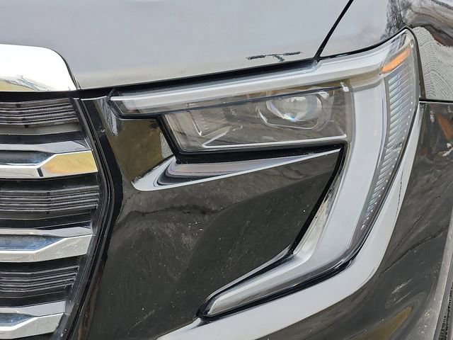 Used 2025 GMC Acadia Elevation image 10
