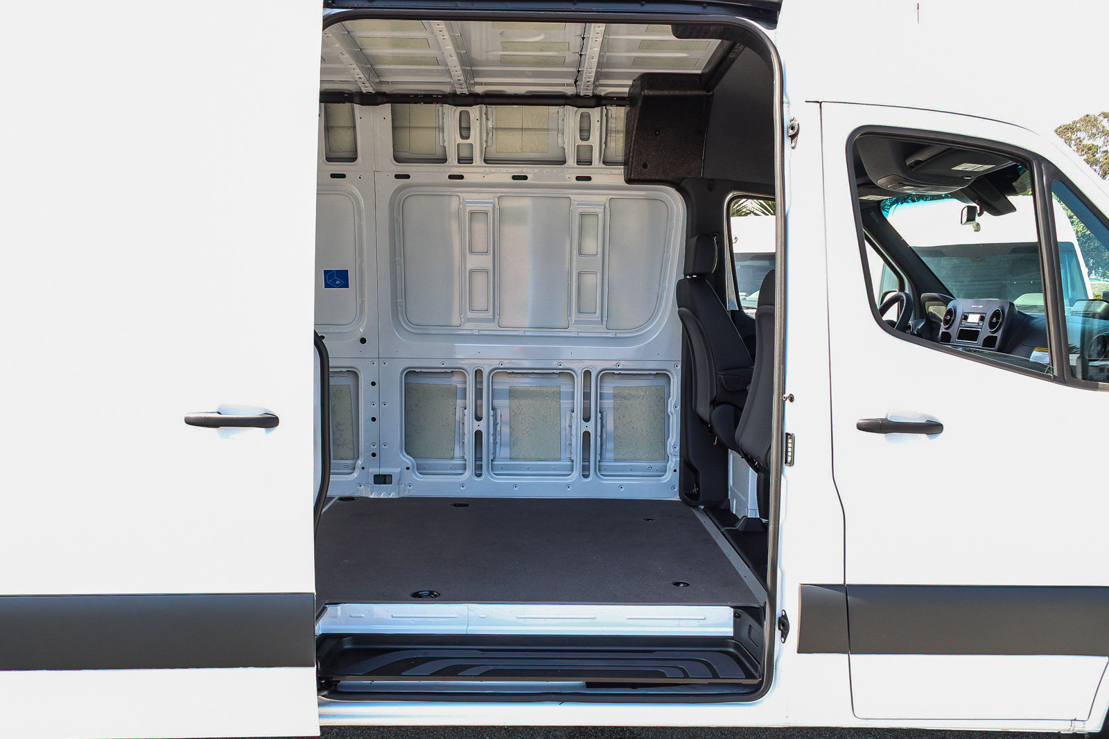 New 2025 Mercedes-Benz Sprinter 2500 image 26