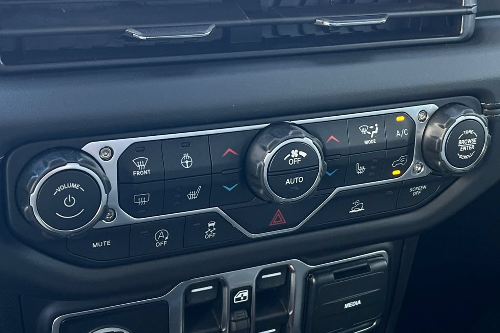 New 2026 Jeep Gladiator Mojave AWD/4WD image 19