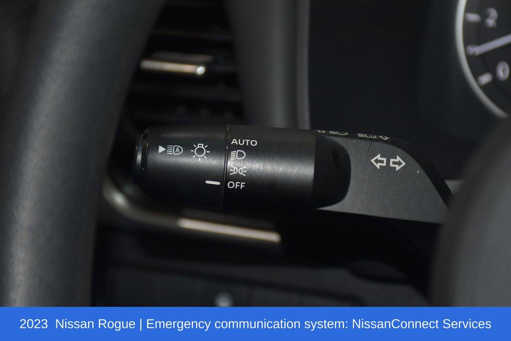 Used 2023 Nissan Rogue SV image 10