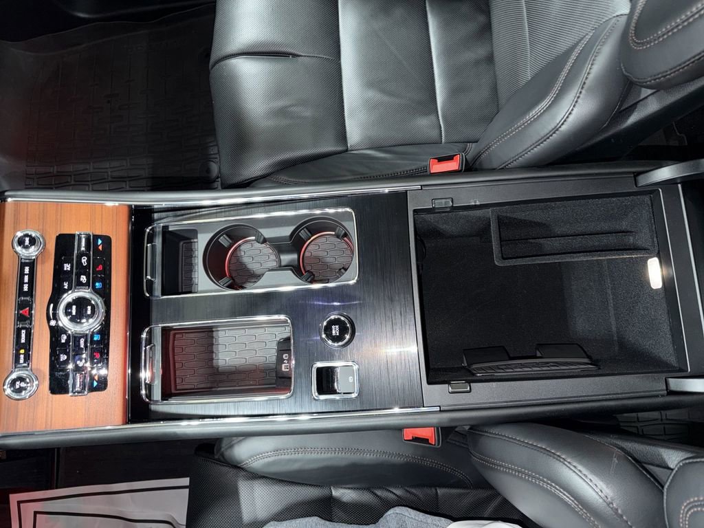 Used 2021 Lincoln Aviator Grand Touring w/ Equipment Group 302A AWD/4WD image 24