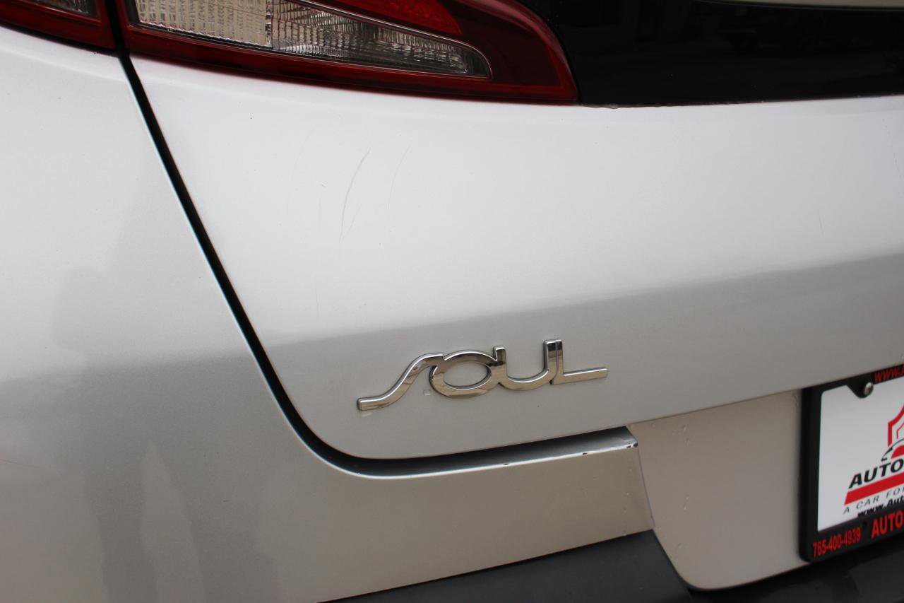 Used 2021 Kia Soul LX image 39