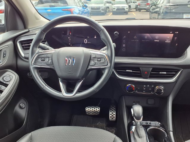 Used 2024 Buick Encore GX Preferred w/ Comfort Package AWD/4WD image 6